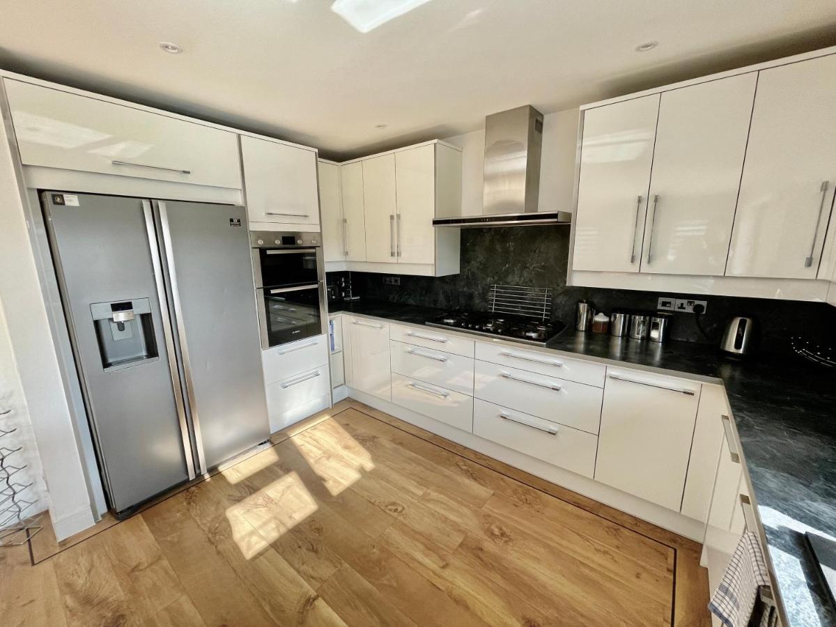 Four Corners Holiday Home Hot Tub & Sauna เฟิร์นดาวน์ ภายนอก รูปภาพ