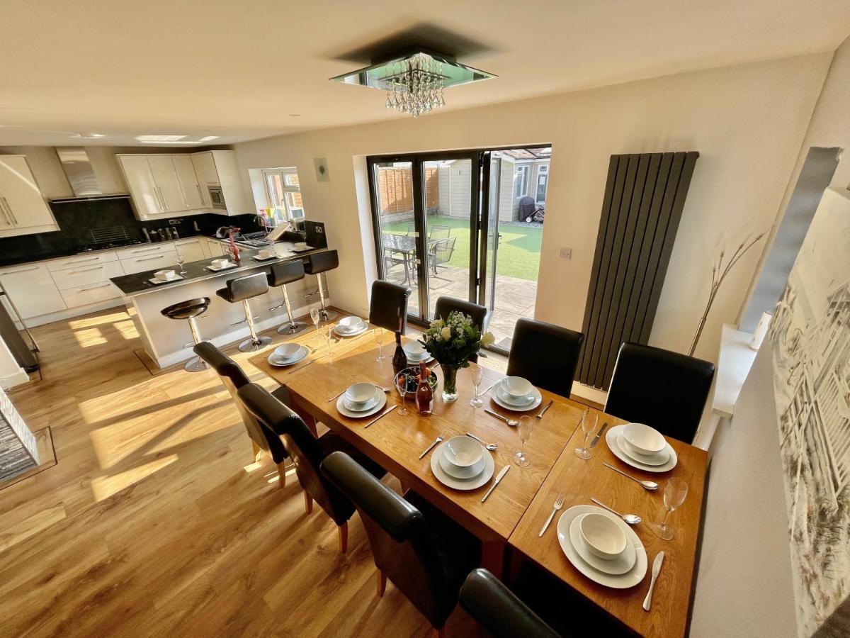 Four Corners Holiday Home Hot Tub & Sauna เฟิร์นดาวน์ ภายนอก รูปภาพ