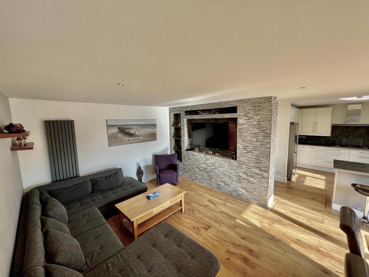 Four Corners Holiday Home Hot Tub & Sauna เฟิร์นดาวน์ ภายนอก รูปภาพ