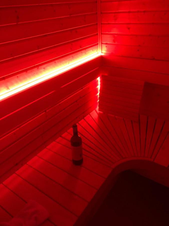Four Corners Holiday Home Hot Tub & Sauna เฟิร์นดาวน์ ภายนอก รูปภาพ